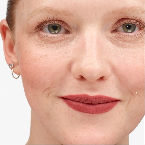 NEW Glossier G Suit Soft Touch Lip Crème Shade Lane - Picture 4 of 11